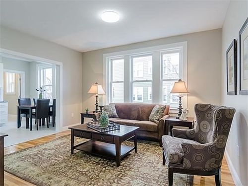 4-4 Leicester St, Boston, MA, 02135-2724 | Card Image