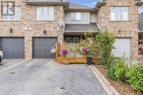 181 Livingston Ave, Grimsby, ON, L3M5M3 | Card Image