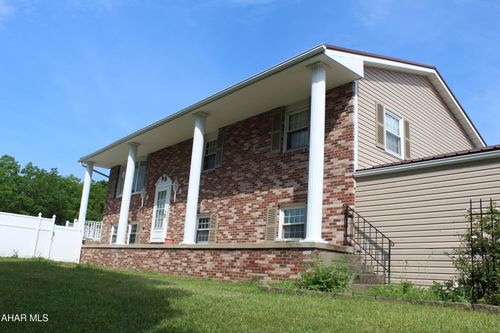 247 Crestview Dr, Duncansville, PA, 16635-6939 | Card Image