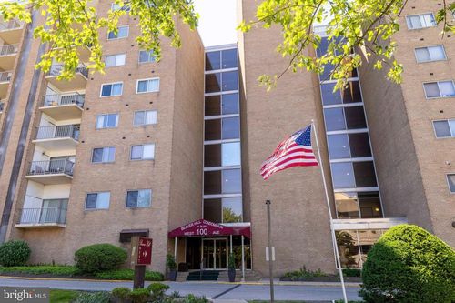 804-w-100 West Ave, JENKINTOWN, PA, 19046-2672 | Card Image