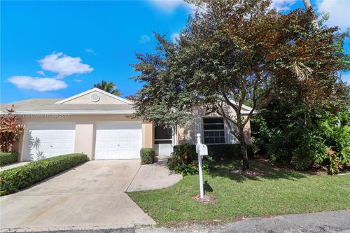 2255 Se 6th Pl, Homestead, FL, 33033-5207 | Card Image