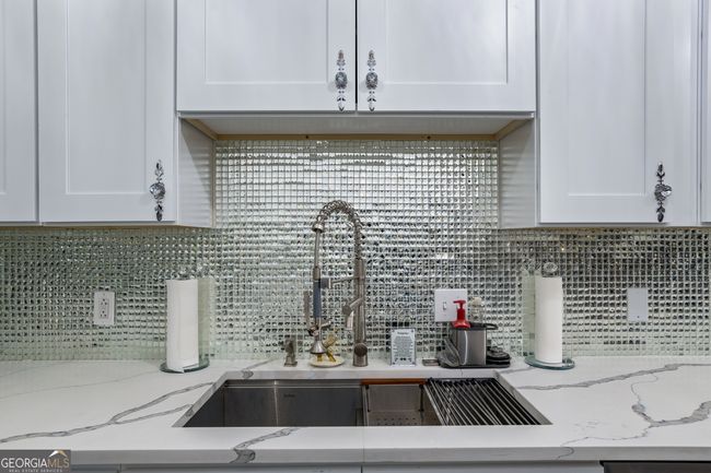APT-211 - 2865 Lenox Rd Ne, Condo with 1 bedrooms, 1 bathrooms and 1 parking in Atlanta GA | Image 9