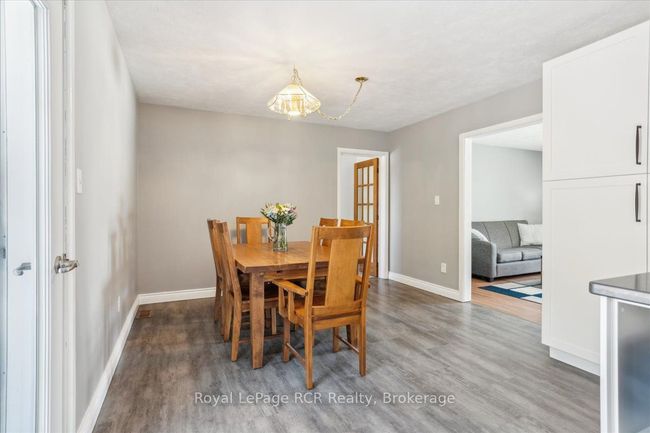 822743 1 Sideroad, House other with 4 bedrooms, 2 bathrooms and 8 parking in Chatsworth ON | Image 16