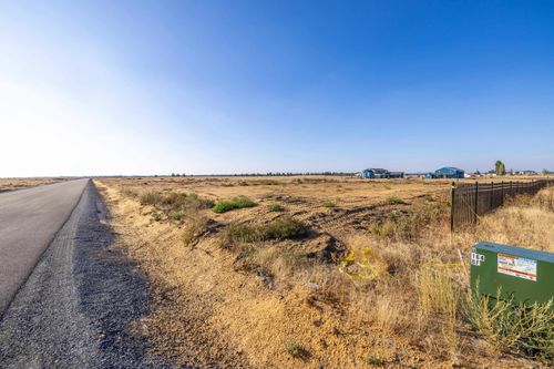 15225 W Pacific Ln, Medical Lake, WA, 99022 | Card Image