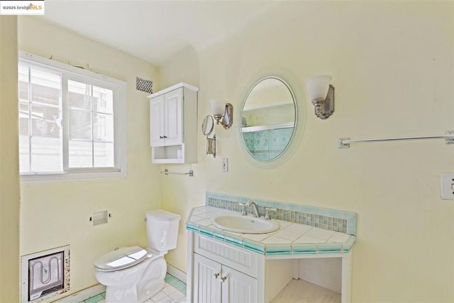 2441 Carleton St, House other with 3 bedrooms, 1 bathrooms and null parking in Berkeley CA | Image 22