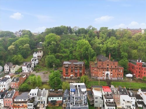 l101-66 Pius St, Pittsburgh, PA, 15203-1651 | Card Image