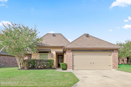 203 La Villa Cir, Youngsville, LA, 70592-5582 | Card Image
