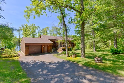 3233 Calabogie Rd, Burnstown, ON, K0J1G0 | Card Image