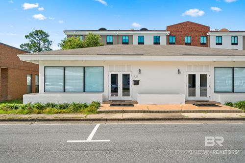 121 Cove Avenue, Gulf Shores, AL, 36542 | Card Image