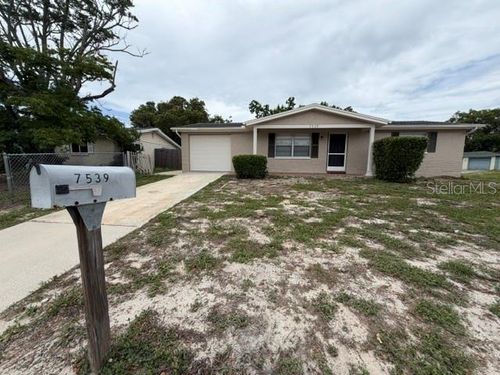 7539 Gulf Highlands Dr, PORT RICHEY, FL, 34668-1526 | Card Image