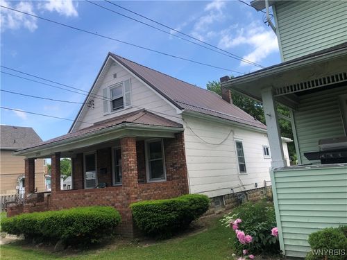 2223 Weston Ave, Niagara Falls, NY, 14305-3057 | Card Image