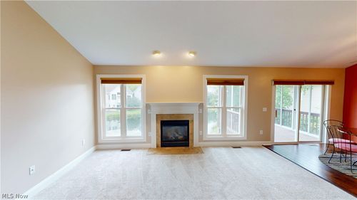 897 Stonewater Dr, Kent, OH, 44240-2052 | Card Image