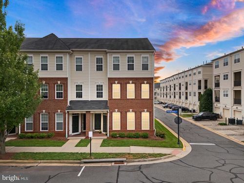 19441 Promenade Dr, LEESBURG, VA, 20176-6524 | Card Image