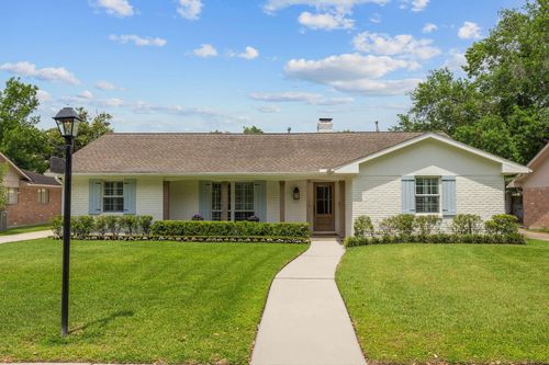 10046 Meadow Lake Ln, Houston, TX, 77042-2916 | Card Image