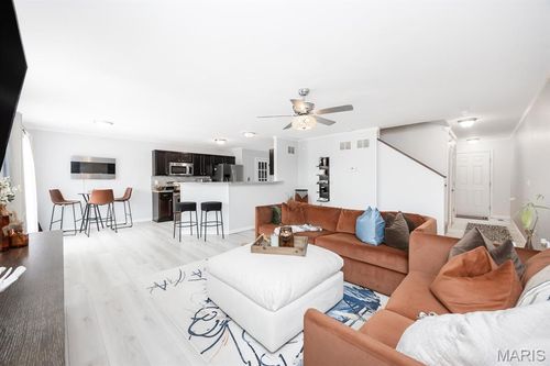 846 Harbor Woods Dr, Fairview Heights, IL, 62208-2189 | Card Image