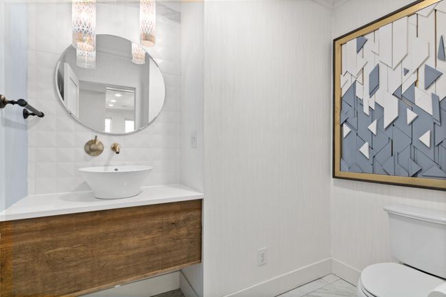 2369 W Valentine Avenue-11.jpg | Image 7