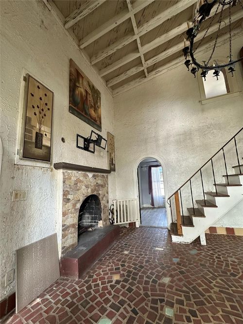 911 Mcintosh St, West Palm Beach, FL, 33405-3011 | Card Image