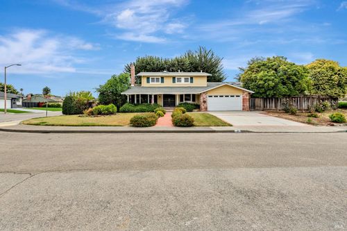 3 La Noche Court, Novato, CA, 94945 | Card Image