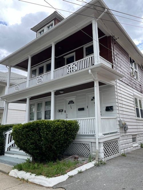 342 Union Ave, Providence, RI, 02909-3827 | Card Image