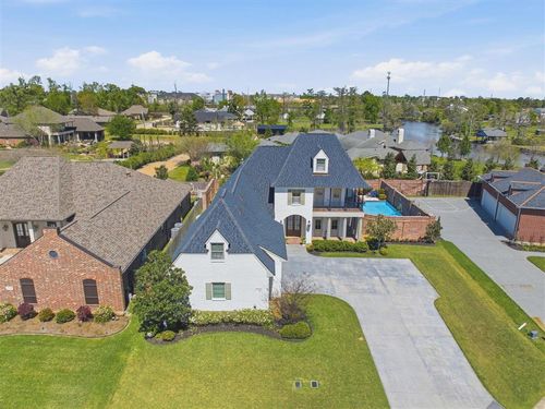 1114 Benvue Ln, Lake Charles, LA, 70605-2600 | Card Image
