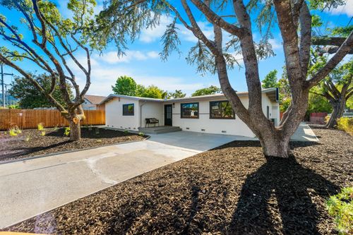 799 Plaza Linda Street, Novato, CA, 94947 | Card Image