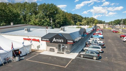 3741 W Houghton Lake Dr, Houghton Lake, MI, 48629-9008 | Card Image