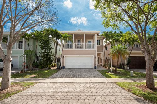 381 Ne 35th Ter, Homestead, FL, 33033-7145 | Card Image