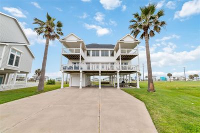 18614 W De Vaca Lane, House other with 5 bedrooms, 4 bathrooms and null parking in Galveston TX | Image 3