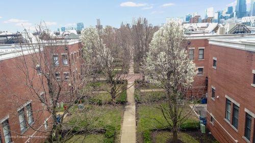 814 W 15th Pl, CHICAGO, IL, 60608-1501 | Card Image