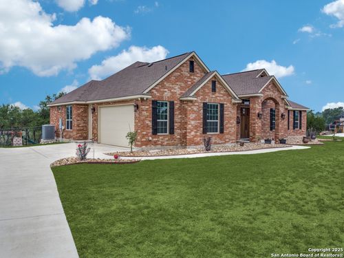 332 Bosque Rdg, Spring Branch, TX, 78070-5275 | Card Image