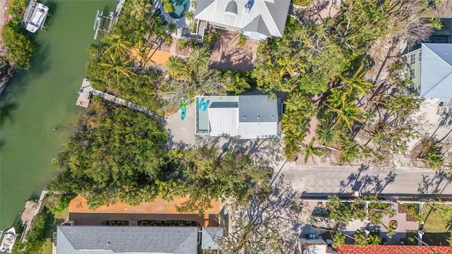 111 Faubel St, House other with 3 bedrooms, 3 bathrooms and null parking in Siesta Key FL | Image 13
