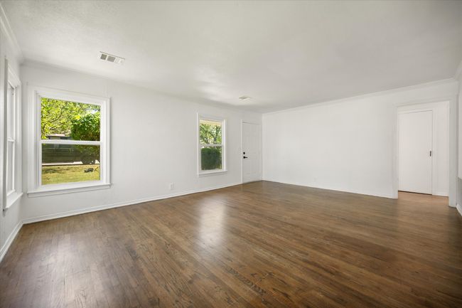 5048 Cedar Hill Rd, House other with 3 bedrooms, 2 bathrooms and null parking in Fort Worth TX | Image 7