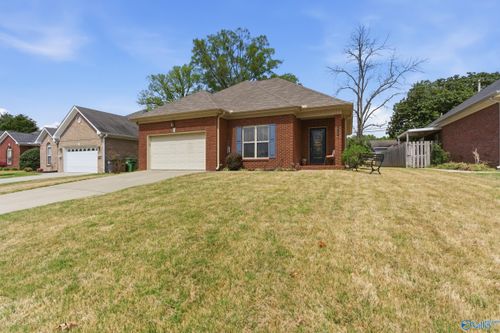 930 Tracey Ln, Decatur, AL, 35601-7700 | Card Image