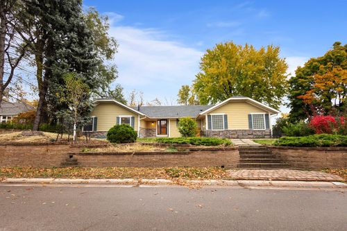 2452 Sunrise Dr, Little Canada, MN, 55117-1661 | Card Image