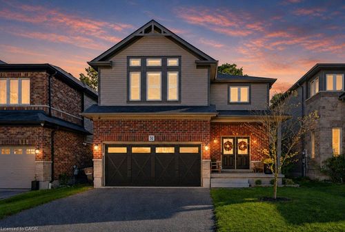 31 Elmbank Trail, Kitchener, ON, N2R0B3 | Card Image