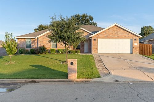 3733 Cecelia Ln, Forest Hill, TX, 76140-7008 | Card Image