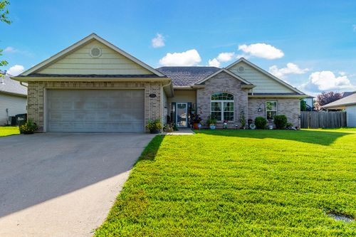 2601 Quartz Ln, Columbia, MO, 65202-5561 | Card Image