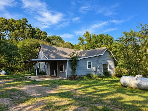137 County Road 2362, Bagwell, TX, 75412-3218 | Card Image