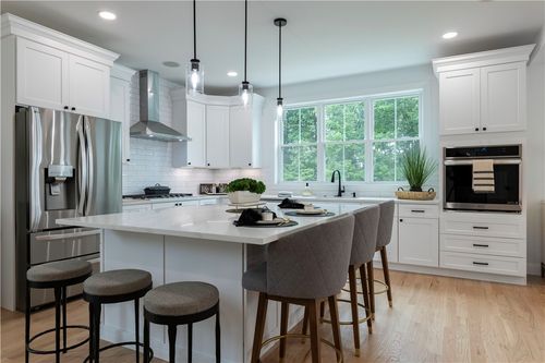 9 Stone Ridge Rd, Smithfield, RI, 02917-2559 | Card Image