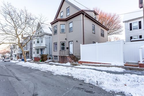 18 Studley St, New Bedford, MA, 02740-6941 | Card Image