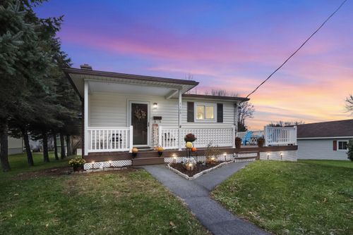 1105 Hale St, Philipsburg, PA, 16866-1116 | Card Image