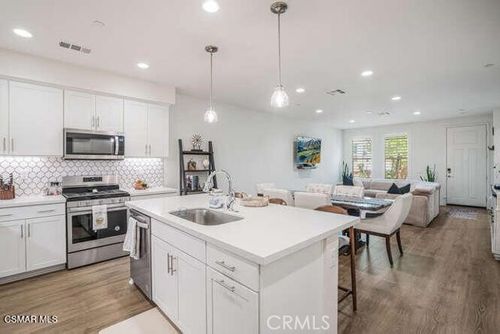 5-110 Red Brick, Simi Valley, CA, 93065 | Card Image