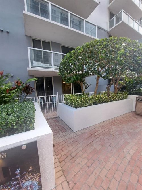 apt-412-5077 Nw 7th St, Miami, FL, 33126-3461 | Card Image