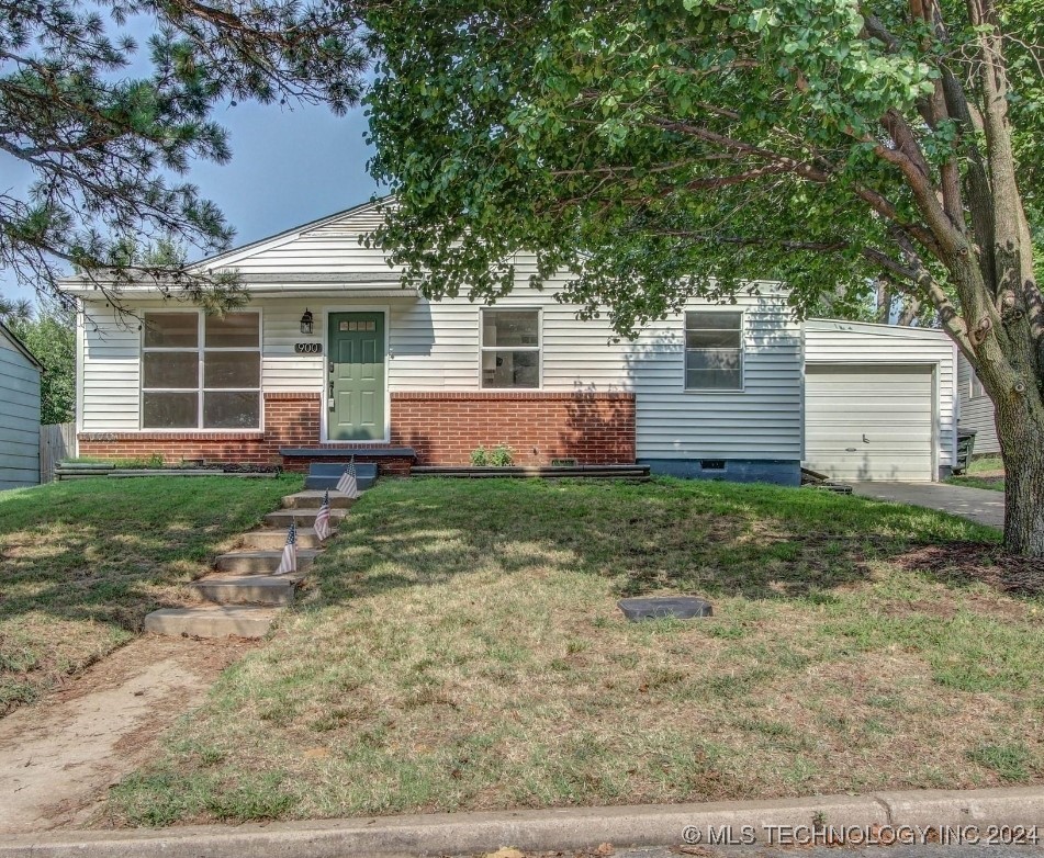 Ash Ave, Sand Springs, OK 74063