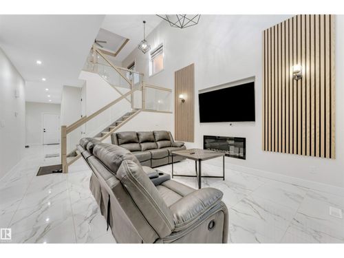 16916 47 St Nw, Edmonton, AB, T5Y4J5 | Card Image