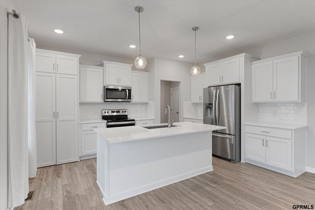 17312 Potter St, House other with 4 bedrooms, 3 bathrooms and 3 parking in Bennington NE | Image 11