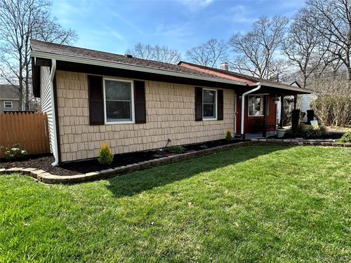 136 B Hampton Ave, Mastic, NY, 11950 | Card Image