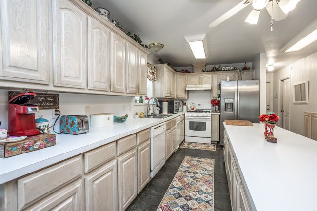 8770 Rector Rd, House other with 4 bedrooms, 4 bathrooms and null parking in Sanger TX | Image 13
