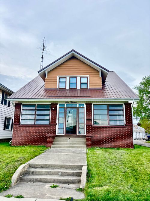 215 E Livingston St, Celina, OH, 45822-1721 | Card Image