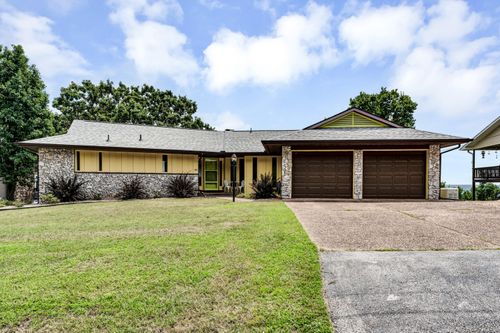 10 Hillcrest Dr, Kimberling City, MO, 65686-9705 | Card Image